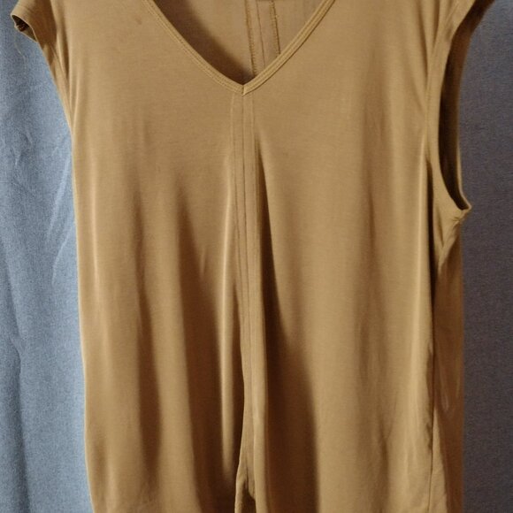 Jessica Simpson Sleeveless V-Neck Top XL – Tan/Camel Flowy High-Low Blouse - Picture 7 of 8